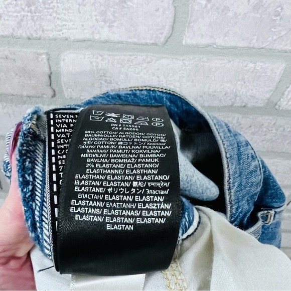 7 For All Mankind High Waist Cropped Straight Leg Raw Hem Jeans Size 32 - Picture 14 of 14